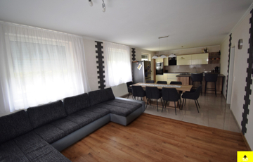 Eladó családi ház