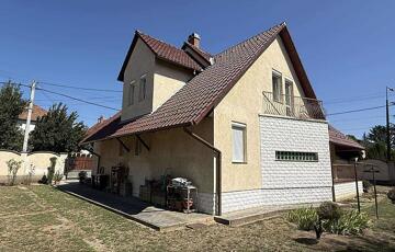 Eladó családi ház