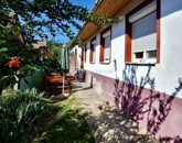 Eladó családi ház Szekszárd 33 990 000 Ft