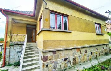 Eladó családi ház