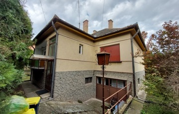 Eladó családi ház