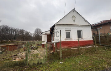 Eladó családi ház