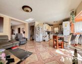 Eladó családi ház Üröm 119 000 000 Ft