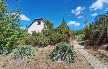 Eladó családi ház