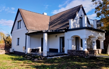 Eladó családi ház