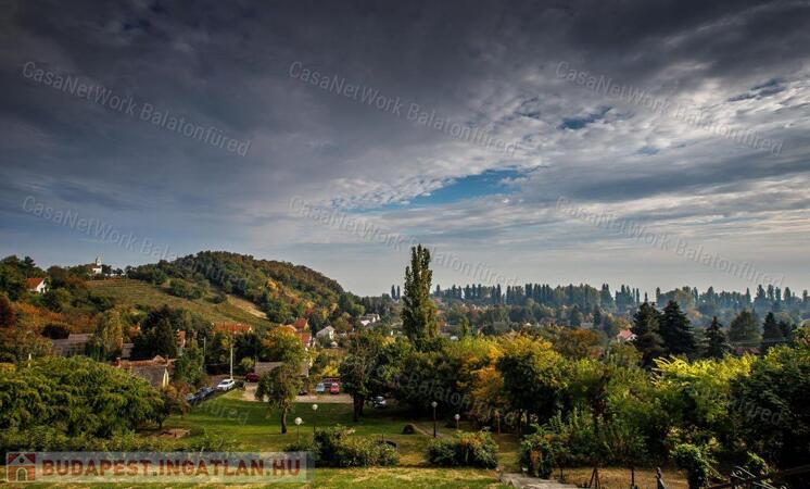 Szigliget. Ez a település éltet, gyönyörködtet, otthont ad                                 
