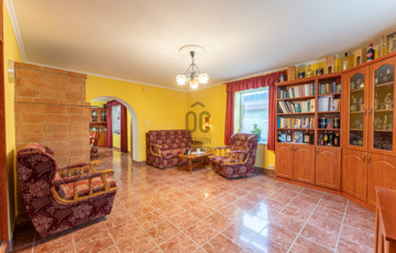 Eladó családi ház