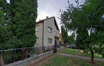 Eladó családi ház