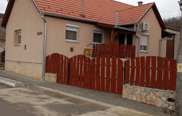 Eladó családi ház