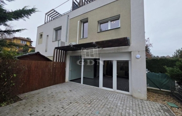 Kiadó családi ház