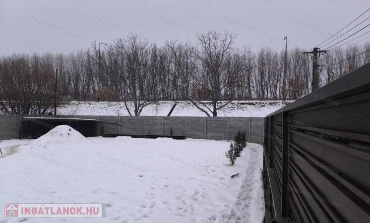 Szolnok kertvárosi részén 480 m2-es építési telek eladó!