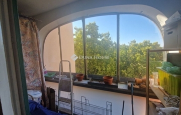 Eladó lakás