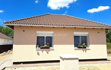 Eladó családi ház