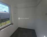 Eladó családi ház Újszász 20 000 000 Ft