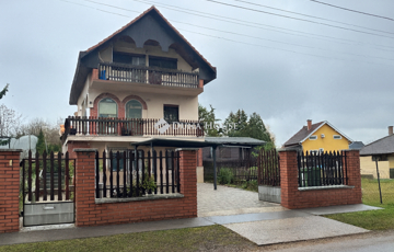 Eladó családi ház