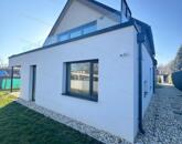 Új építésű, kétszintes prémium ingatlan kertkapcsolattal