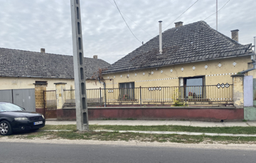 Eladó családi ház