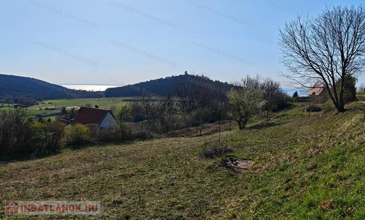 Panorámás zártkert eladó Felsőörsön