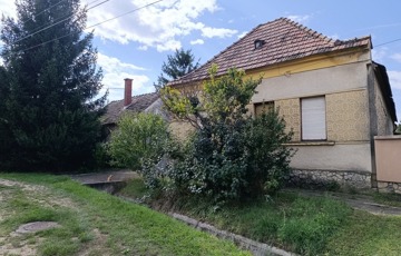 Eladó családi ház