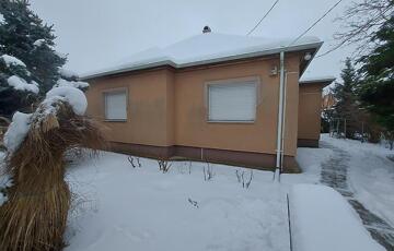 Eladó családi ház