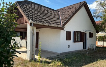 Eladó üdülő/nyaraló