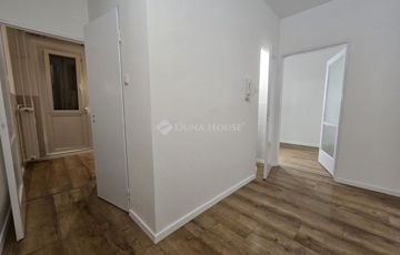Eladó lakás