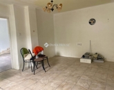 Eladó családi ház Tass 17 000 000 Ft