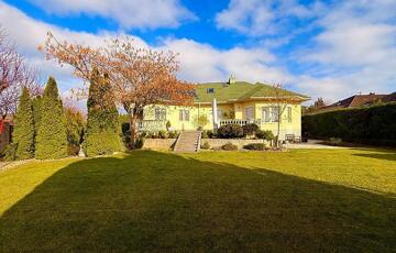 Eladó családi ház