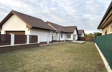 Eladó családi ház