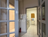 Eladó iroda/üzlethelyiség Székesfehérvár 110 000 000 Ft