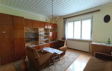 Eladó családi ház