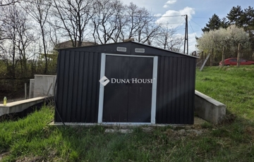 Eladó telek/földterület