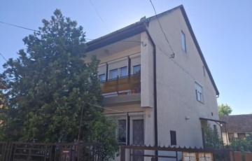 Eladó családi ház