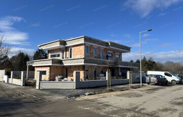 Eladó családi ház