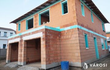 Eladó családi ház