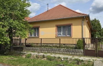 Eladó családi ház