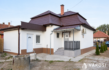 Eladó családi ház