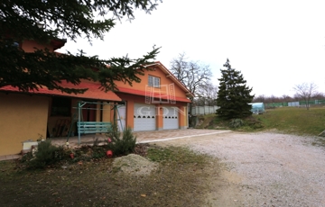 Eladó ipari ingatlan