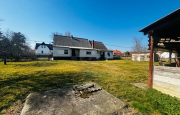 Eladó családi ház