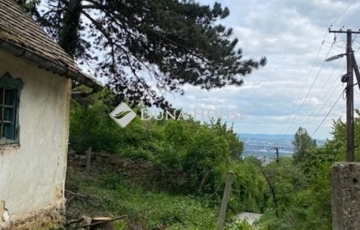 Eladó telek/földterület