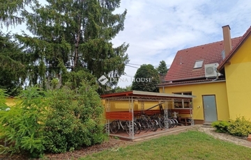 Eladó családi ház