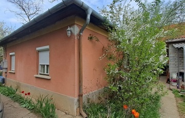 Eladó családi ház