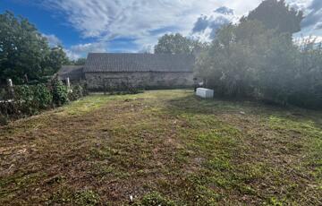 Eladó telek/földterület