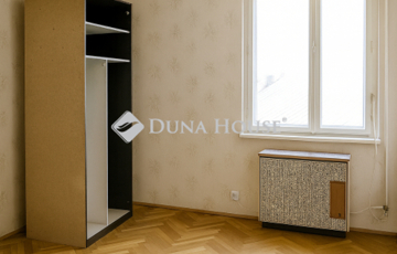 Eladó lakás