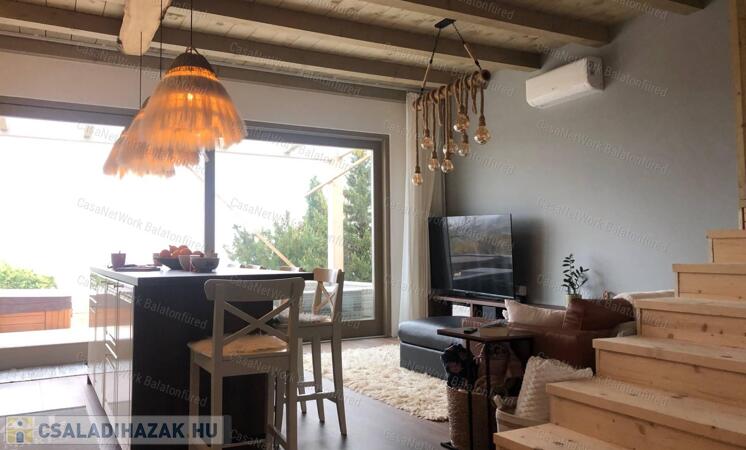 Panorámás ház eladó Balatonfüreden                                 