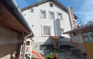 Eladó családi ház