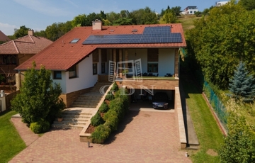 Eladó családi ház