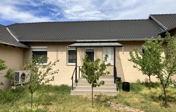 Eladó családi ház