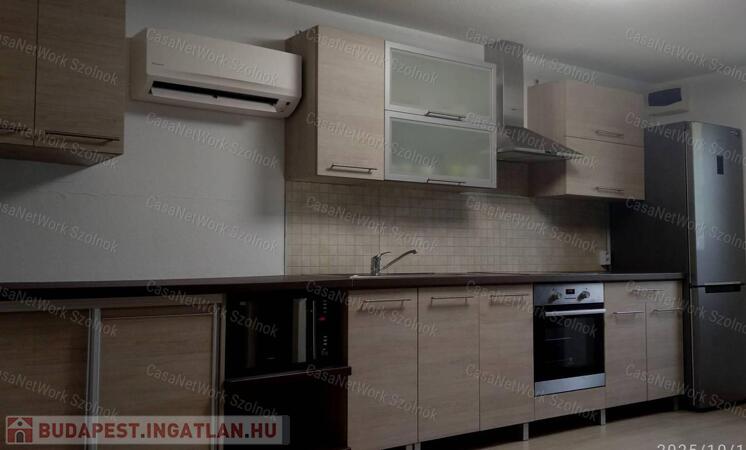 Eladó Szandaszőlősön az üdülőövezetben kertes családi ház!                                 