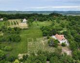 Hagyományok és komfort harmonikus ötvözete a vászolyi Öreg-hegyen